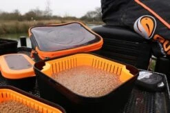 Bait Strainer 3,3 Pint - Guru 7 Bait Strainer 3,3 Pint - Guru -Visuitrusting Winkel 1266183926